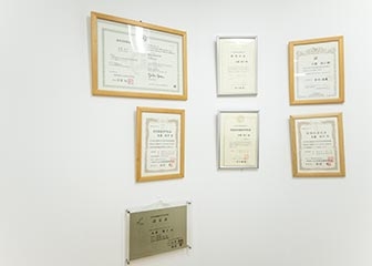 日本消化器内視鏡学会認定消化器内視鏡専門医・指導医が診察